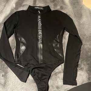 Maniere de voir black body suit